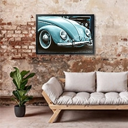 «Фольксваген Жук» в интерьере гостиной в стиле лофт над диваном