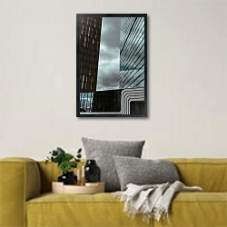 «Формы» в интерьере в скандинавском стиле с желтым диваном